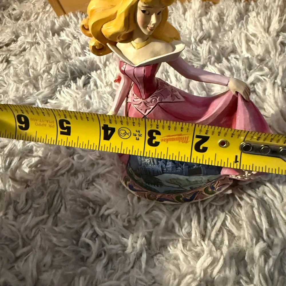 Disney Showcase Collection Figurine Base - Picture 8 of 8